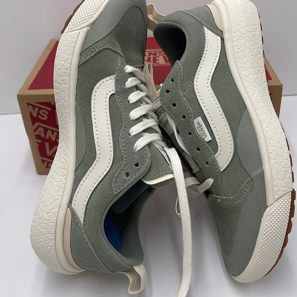 Vans WMNS Gray Sneakers Ultrarange Exo Se (Pop) Sea Grass/Marshmlow
VN0A4UWMA2G - Picture 11 of 16